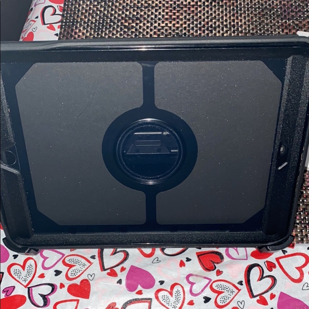 Otterbox defender iPad 9.7 inches